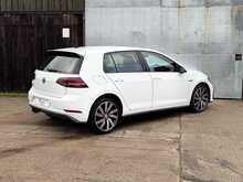 Volkswagen Golf TSI GTE Advance 