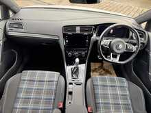 Volkswagen Golf TSI GTE Advance 