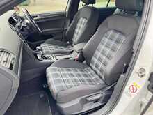Volkswagen Golf TSI GTE Advance 