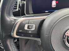 Volkswagen Golf TSI GTE Advance 