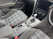 Volkswagen Golf TSI GTE Advance 