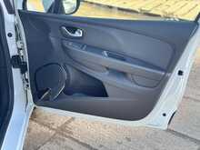 Renault Clio TCe Dynamique Nav 