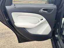 Mercedes-Benz B Class B200 BlueEfficiency Sport 