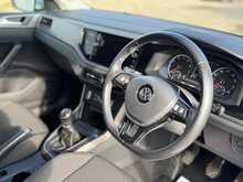 Volkswagen Polo EVO SE 