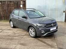 1 LADY OWNER CAR PLAY