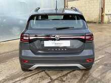 1 LADY OWNER CAR PLAY