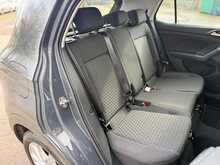 1 LADY OWNER CAR PLAY