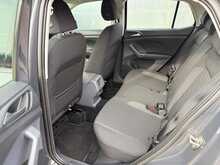 1 LADY OWNER CAR PLAY