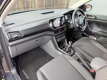 1 LADY OWNER CAR PLAY