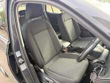 1 LADY OWNER CAR PLAY