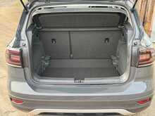 1 LADY OWNER CAR PLAY