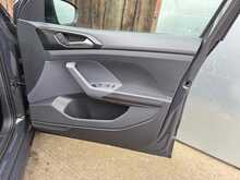 1 LADY OWNER CAR PLAY