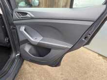 1 LADY OWNER CAR PLAY