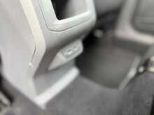 1 LADY OWNER CAR PLAY