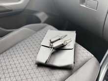 1 LADY OWNER CAR PLAY