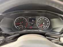 1 LADY OWNER CAR PLAY