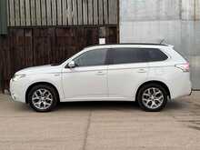 Mitsubishi Outlander h GX4h 