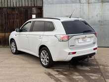 Mitsubishi Outlander h GX4h 