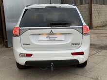 Mitsubishi Outlander h GX4h 
