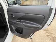 Mitsubishi Outlander h GX4h 