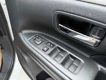 Mitsubishi Outlander h GX4h 