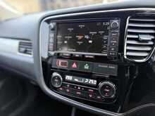 Mitsubishi Outlander h GX4h 