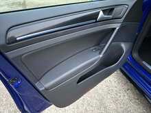 Volkswagen Golf TSI R 