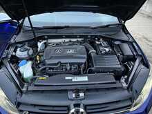 Volkswagen Golf TSI R 