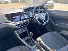 Volkswagen Polo TSI SE 