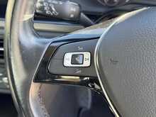 Volkswagen Polo TSI SE 