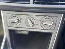 Volkswagen Polo TSI SE 