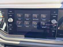 Volkswagen Polo TSI SE 