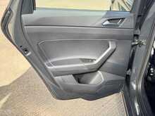 Volkswagen Polo TSI SE 