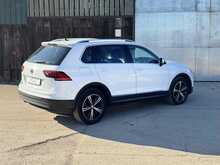 Volkswagen Tiguan TSI SE Navigation 