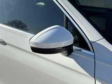 Volkswagen Tiguan TSI SE Navigation 