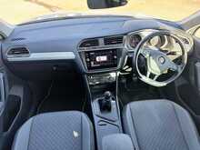 Volkswagen Tiguan TSI SE Navigation 