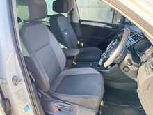 Volkswagen Tiguan TSI SE Navigation 