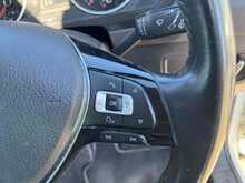 Volkswagen Tiguan TSI SE Navigation 