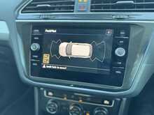 Volkswagen Tiguan TSI SE Navigation 