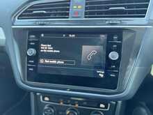 Volkswagen Tiguan TSI SE Navigation 