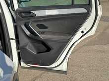 Volkswagen Tiguan TSI SE Navigation 