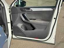 Volkswagen Tiguan TSI SE Navigation 
