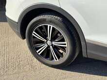 Volkswagen Tiguan TSI SE Navigation 