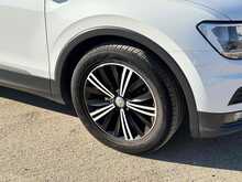 Volkswagen Tiguan TSI SE Navigation 