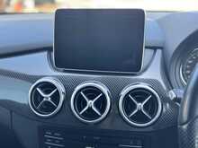 LOW MILES SATNAV AMG ALLOYS