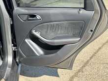 LOW MILES SATNAV AMG ALLOYS