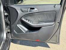 LOW MILES SATNAV AMG ALLOYS