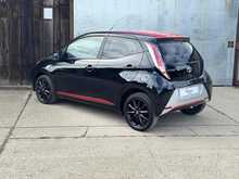 Toyota AYGO VVT-i x-press 