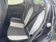 Toyota AYGO VVT-i x-press 