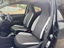 Toyota AYGO VVT-i x-press 